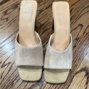 Lisa Nicky Beige Suede Block Heel Mules